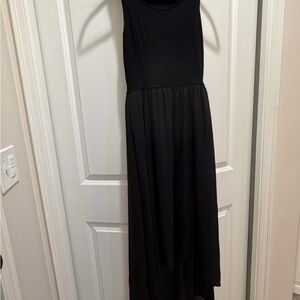 Lauren Conrad - Black Sleeveless Dress